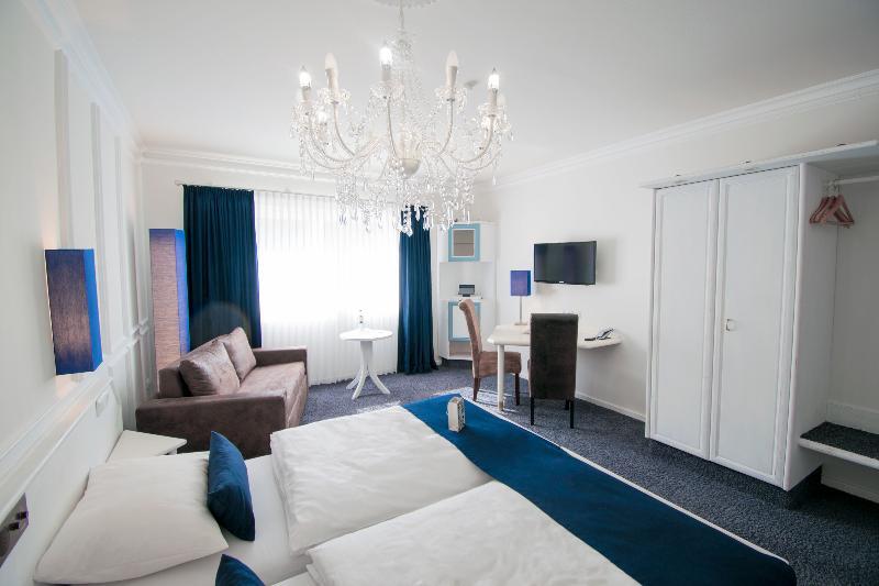 Art-Hotel Braun Кирххаймболанден Екстериор снимка